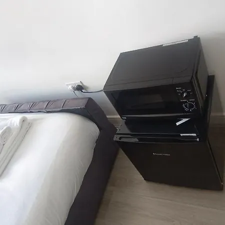 Vishisamarth H8: Convenient City Stay with Amenities Manchester Exterior photo
