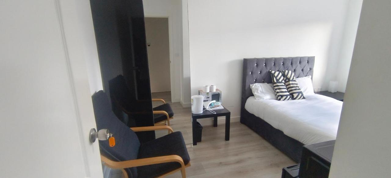 Vishisamarth H8: Convenient With Amenities * Manchester